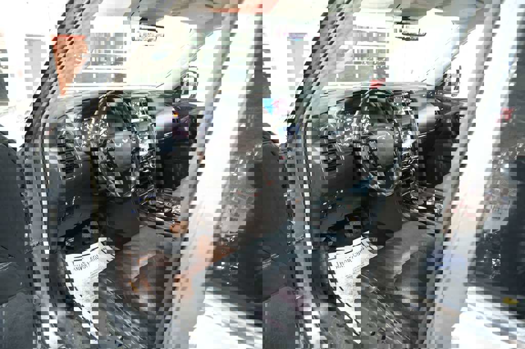 Used 2021 INFINITI QX80 Luxe image 16