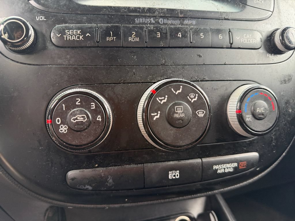 Used 2016 Kia Soul FWD image 26