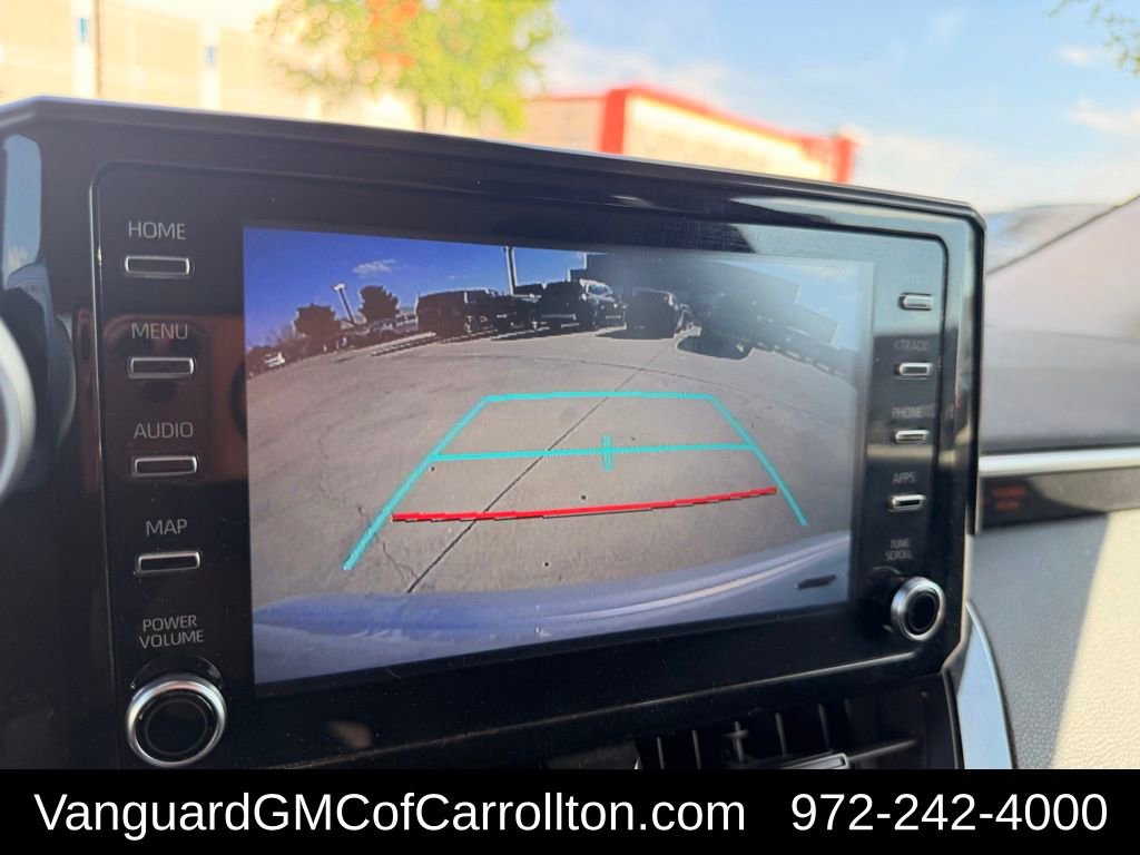 Used 2020 Toyota Corolla LE image 19