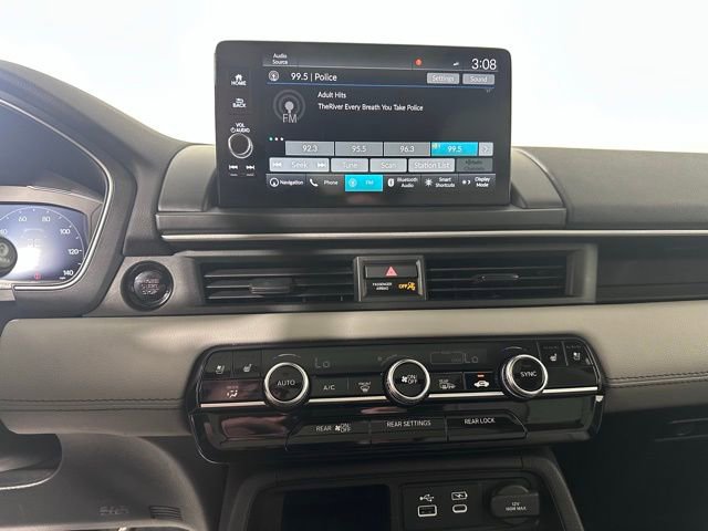 Used 2023 Honda Pilot Elite image 30