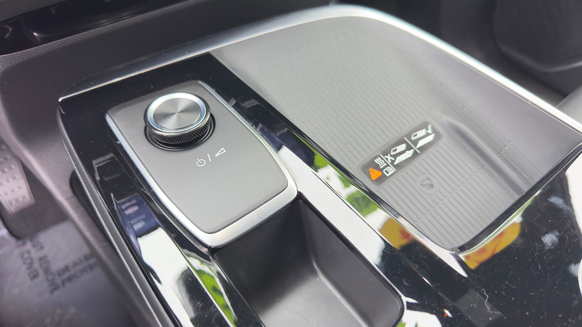 Used 2025 Buick Enclave Preferred image 21