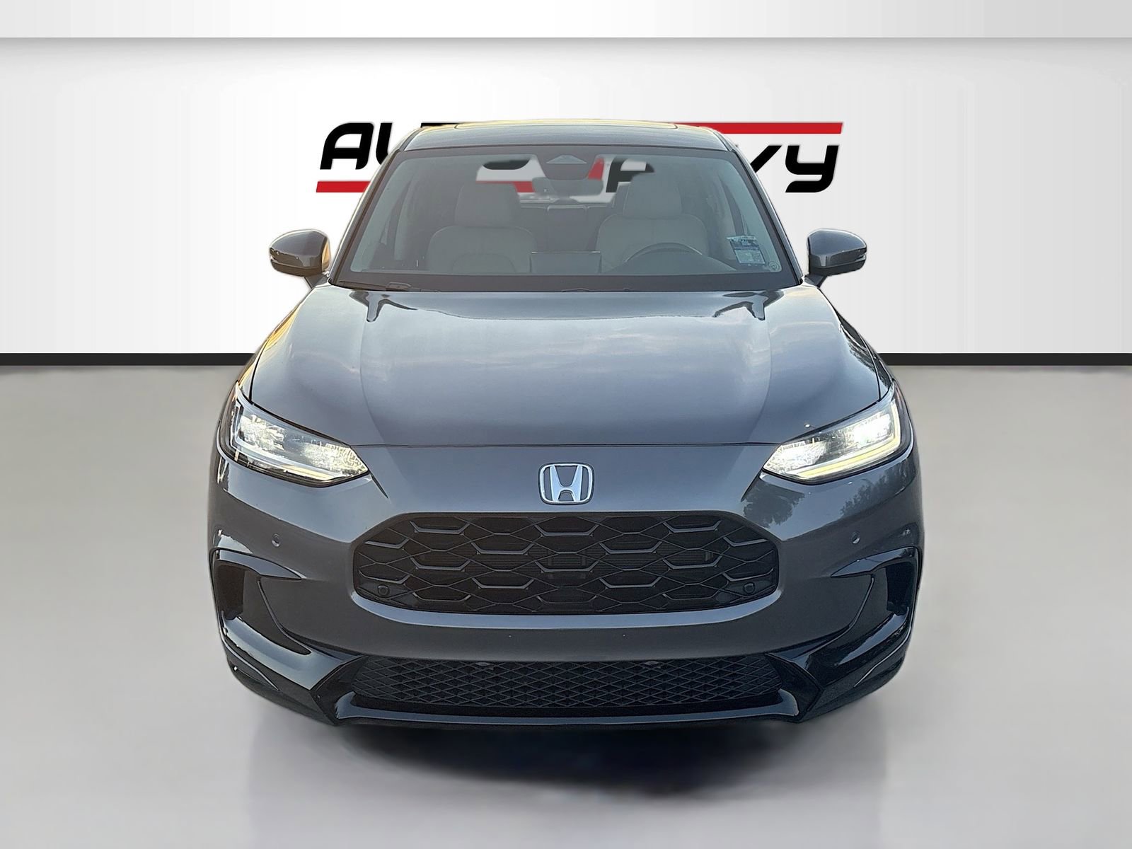 Used 2025 Honda HR-V EX-L image 2