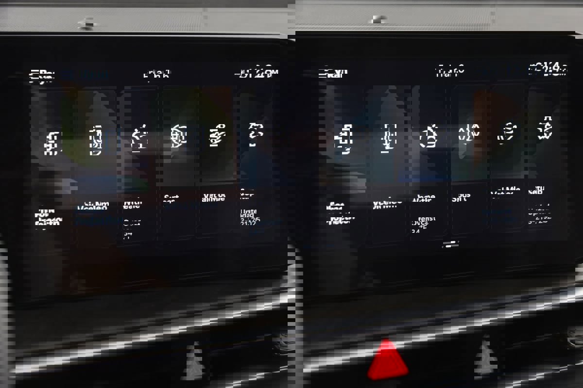 Used 2025 Kia Sorento SX image 34