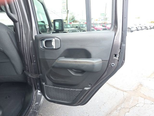 Used 2025 Jeep Wrangler Unlimited Sahara w/ Safety Group image 41