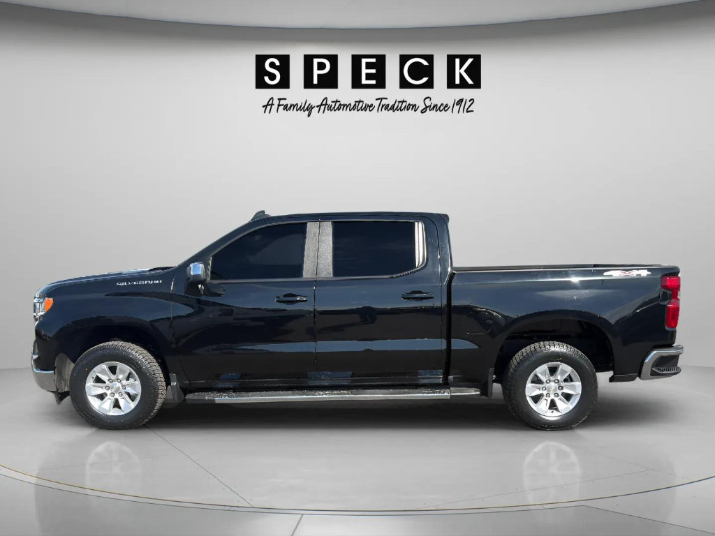 Used 2023 Chevrolet Silverado 1500 LT AWD/4WD image 2
