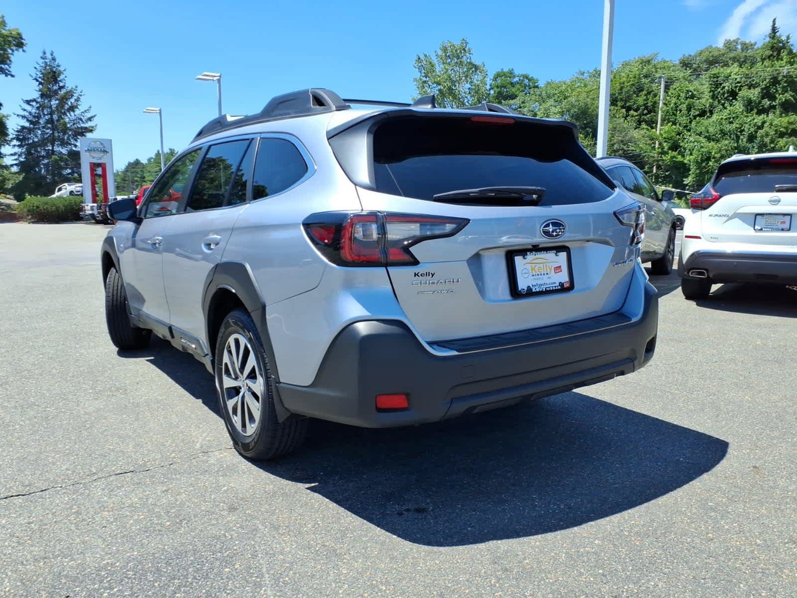 Used 2024 Subaru Outback Premium AWD/4WD image 7