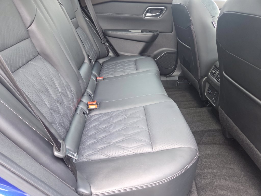 Used 2023 Nissan Rogue Platinum w/ Platinum Premium Package AWD/4WD image 34