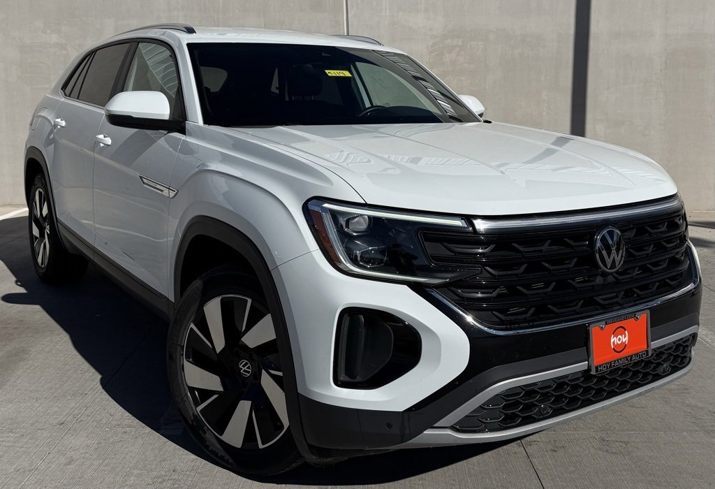 Used 2024 Volkswagen Atlas Cross Sport SE image 1