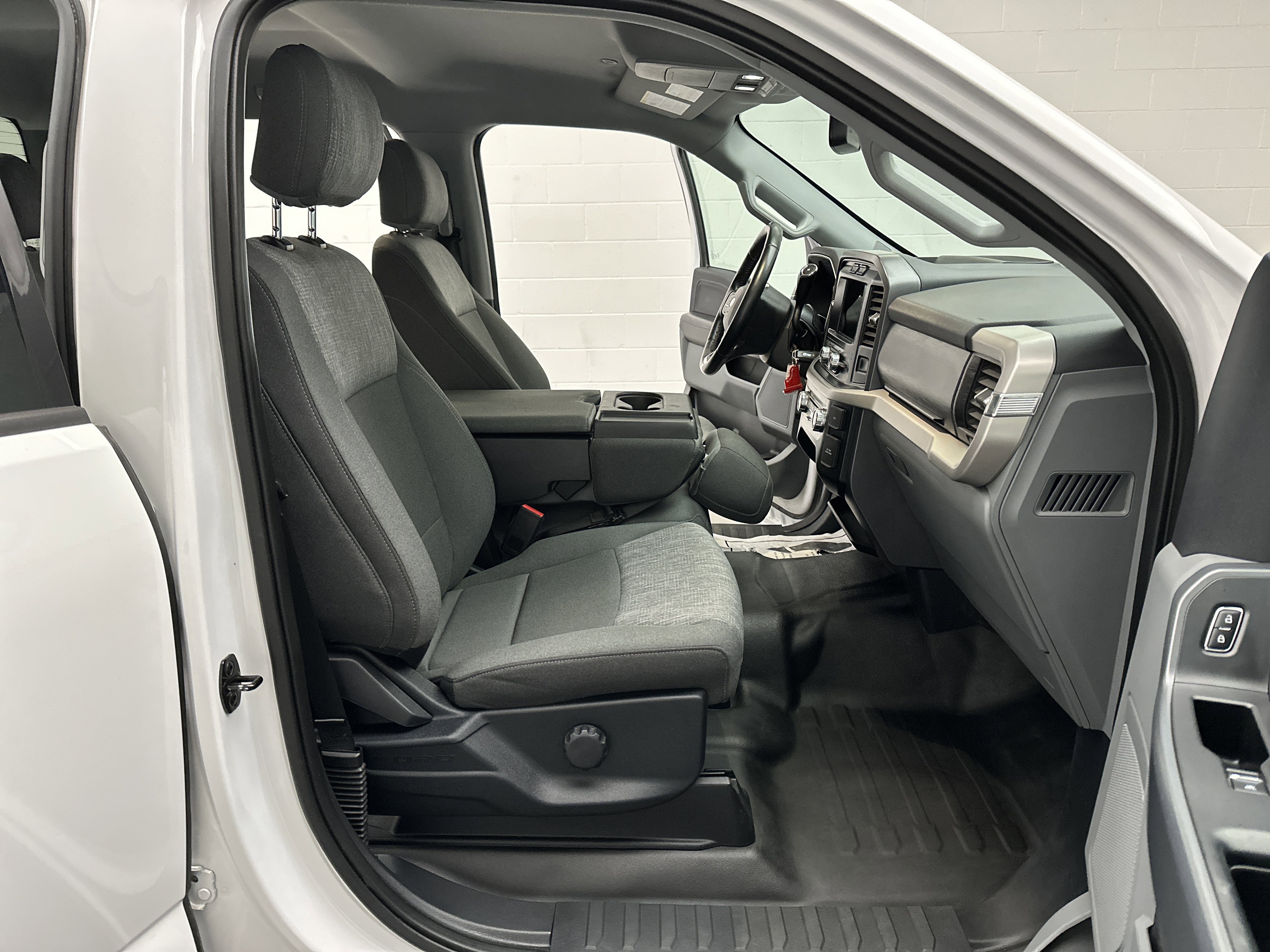 Used 2021 Ford F150 XLT w/ Equipment Group 301A Mid image 26