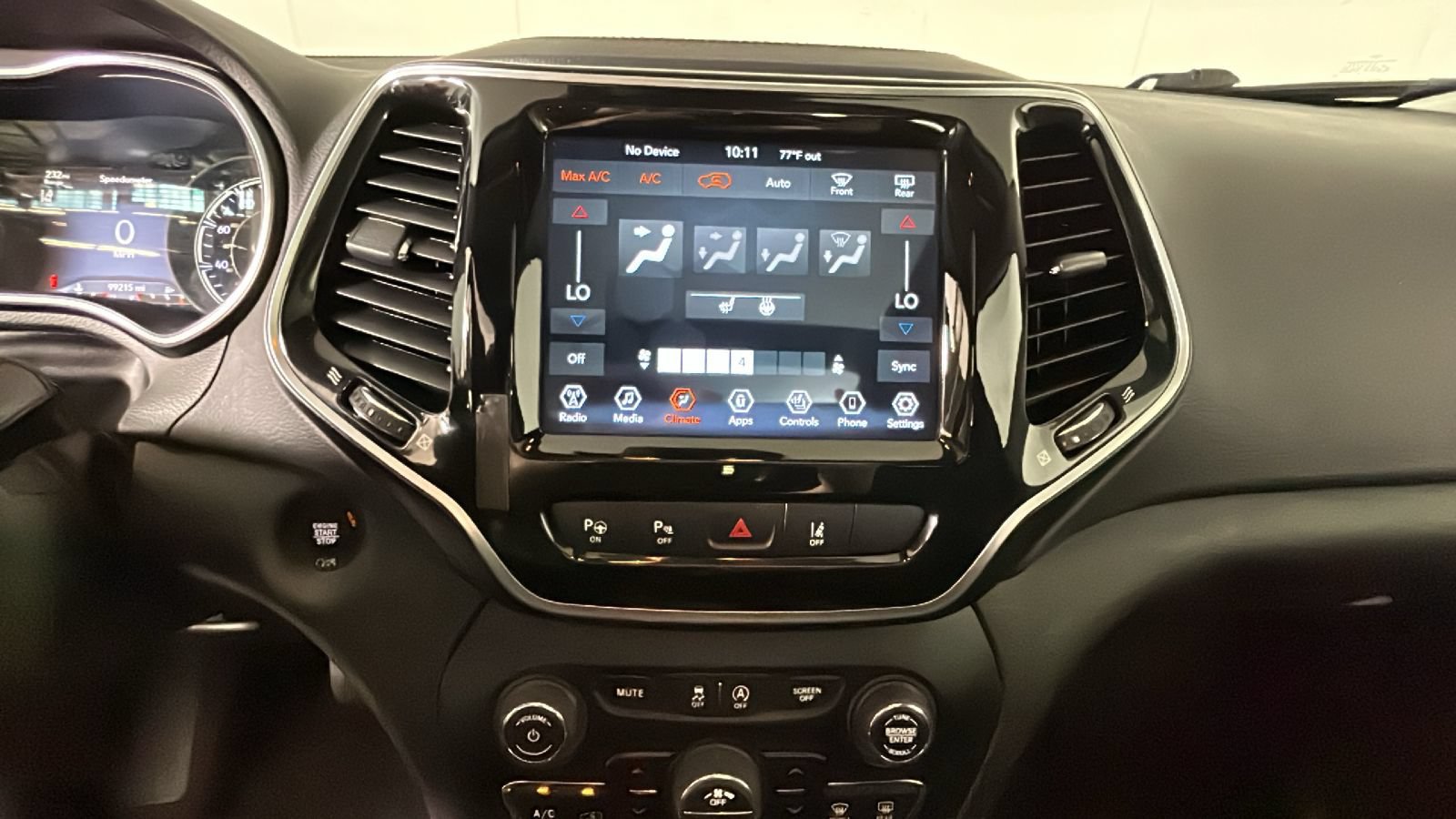 Used 2021 Jeep Cherokee Limited AWD/4WD image 26