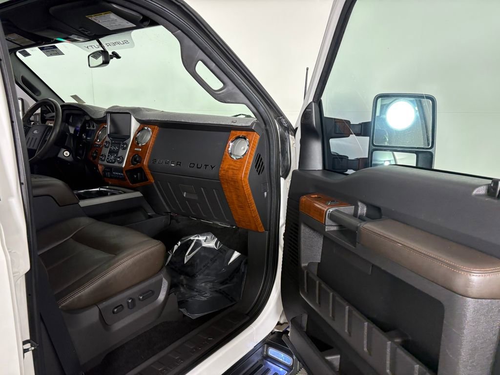 Used 2016 Ford F250 King Ranch w/ FX4 Off-Road Package AWD/4WD image 31