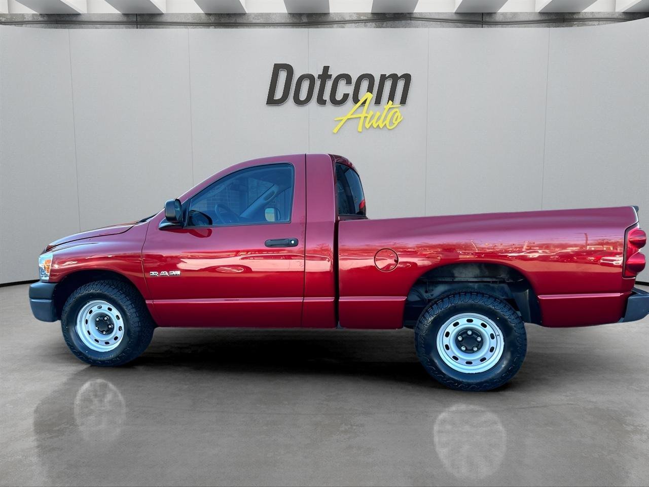 Used 2008 Dodge Ram 1500 Truck ST image 2