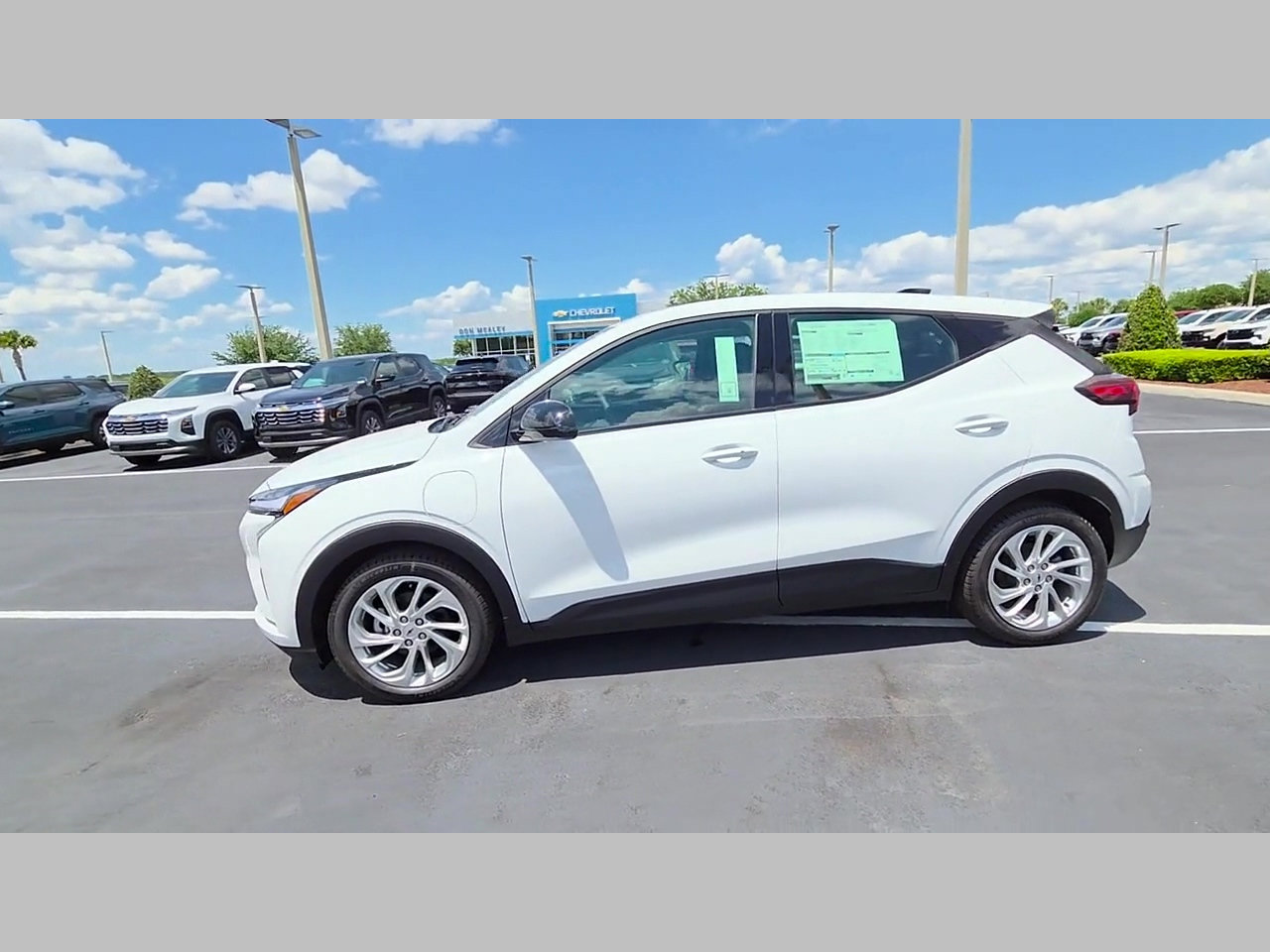 New 2027 Chevrolet Bolt LT w/ Comfort Package FWD image 20