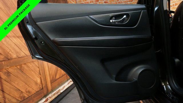 Used 2016 Nissan Rogue SL w/ SL Premium Package image 43