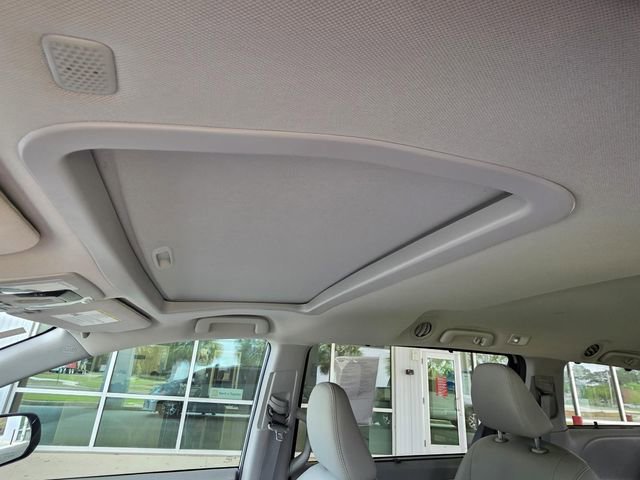 Used 2020 Toyota Sienna XLE image 8