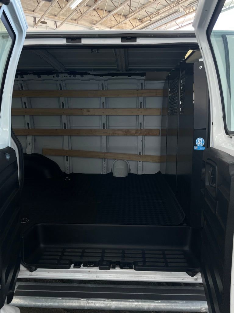 Used 2024 GMC Savana 2500 w/ Driver Convenience Package image 12