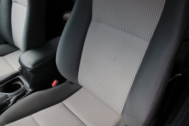 Used 2013 Toyota RAV4 LE FWD image 15