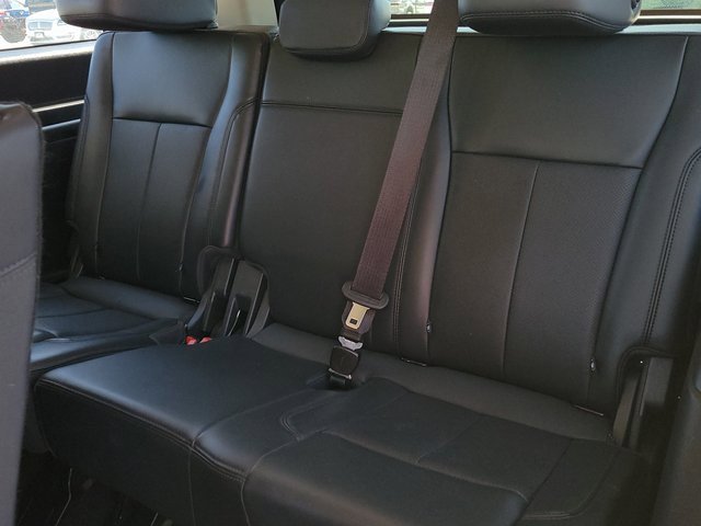 Certified 2024 Ford Expedition Max XLT image 9
