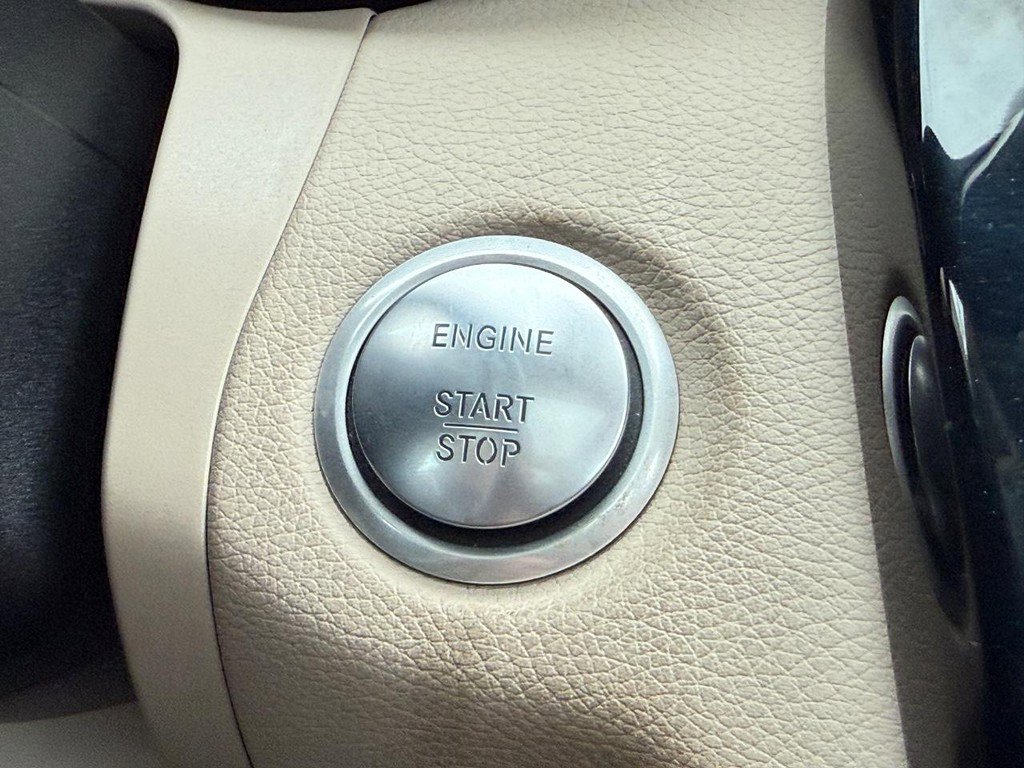 Used 2016 Mercedes-Benz C 300 Sedan image 16