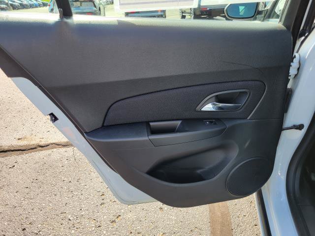Used 2014 Chevrolet Cruze LT w/ Technology Package FWD image 23