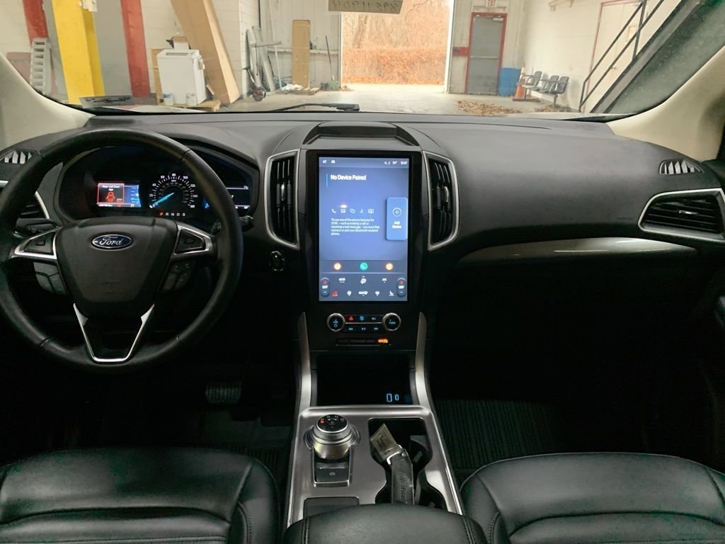 Used 2024 Ford Edge SEL image 15