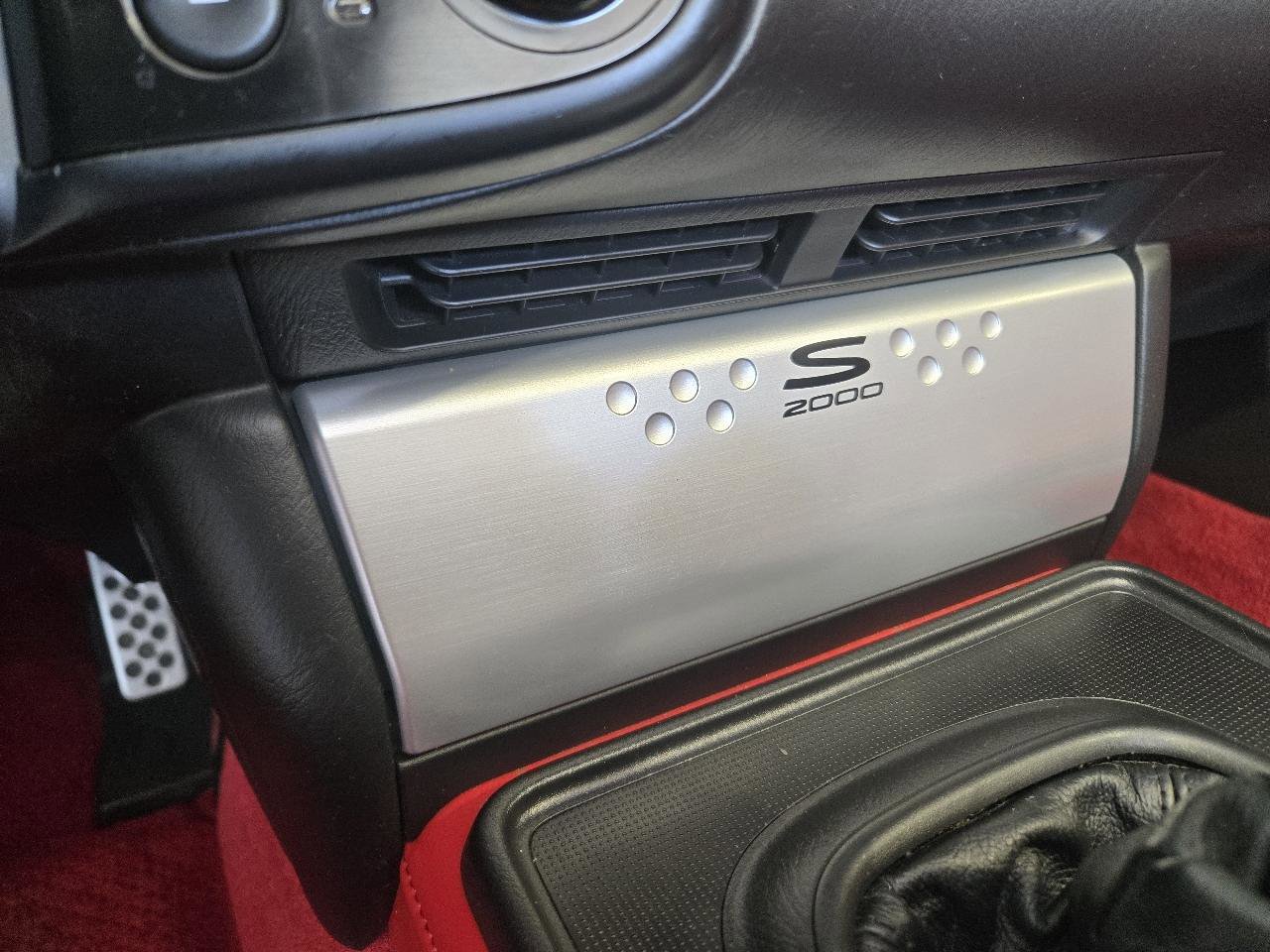 Used 2004 Honda S2000 image 14