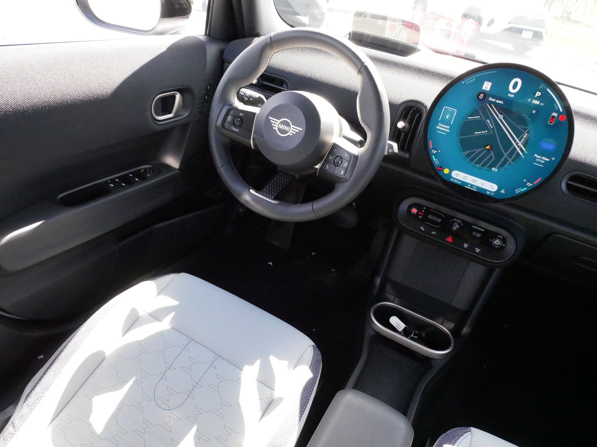 Used 2026 MINI Cooper 4-Door Hardtop FWD image 9