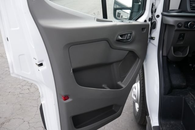 New 2026 Ford Transit 250 148 Medium Roof RWD image 12