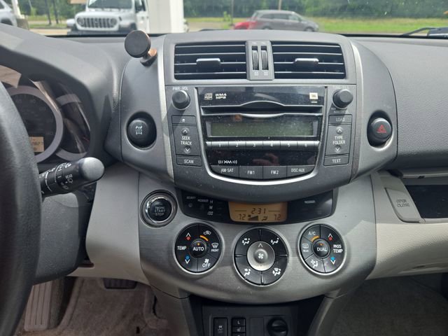 Used 2011 Toyota RAV4 Limited w/ Limited Extra Value Pkg AWD/4WD image 17