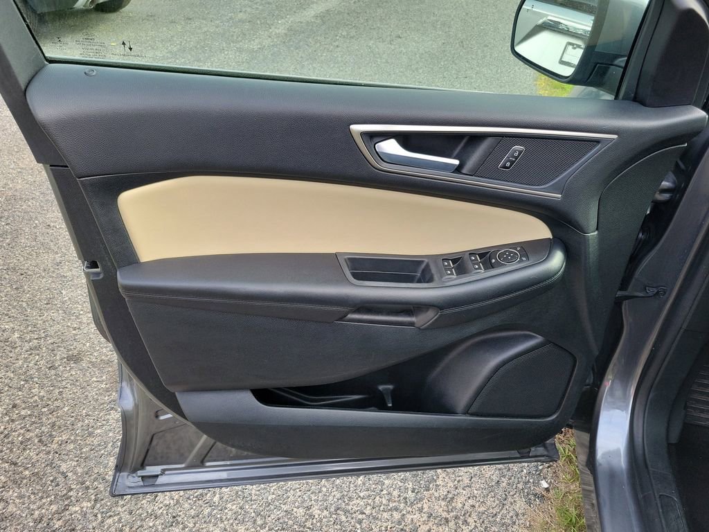 Used 2022 Ford Edge SEL AWD/4WD image 12