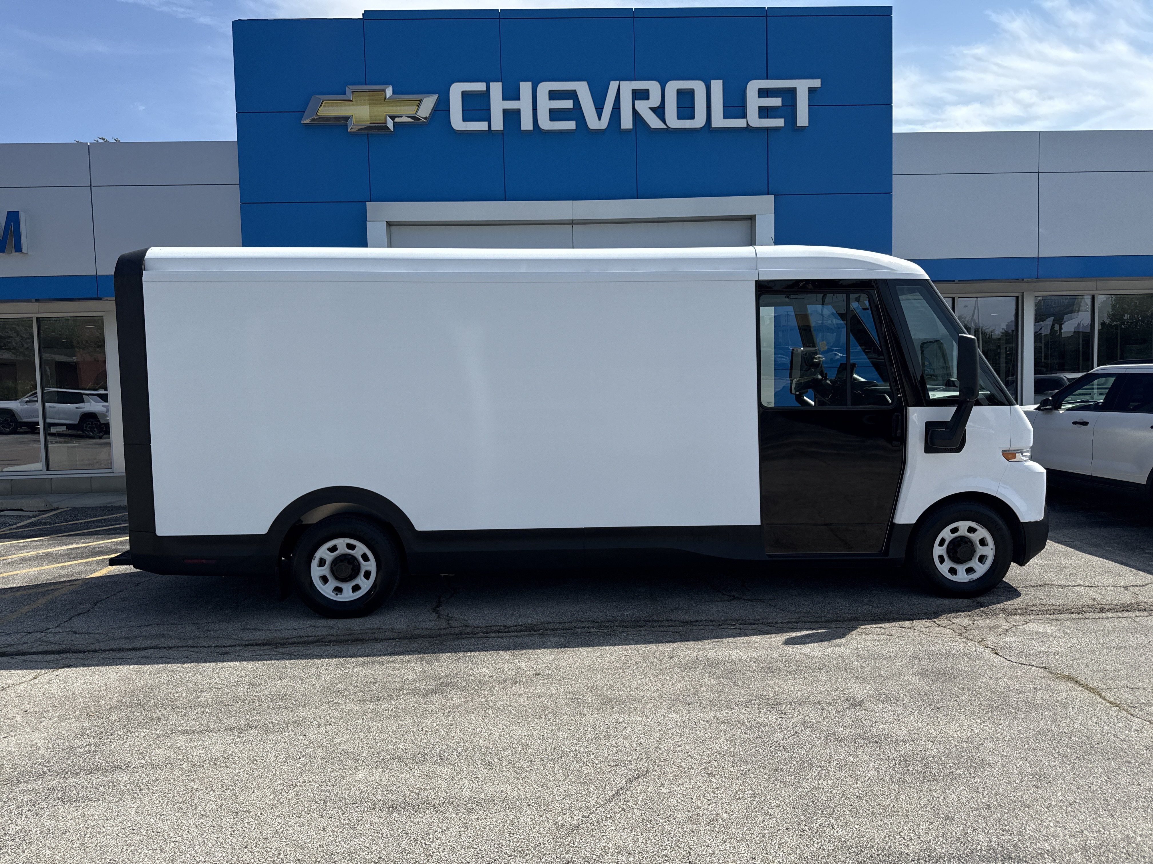 Used 2023 Chevrolet Brightdrop 600 w/ Active Safety Package 2 AWD/4WD image 12