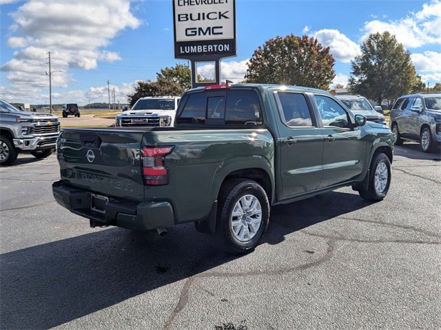 Used 2022 Nissan Frontier SV image 3
