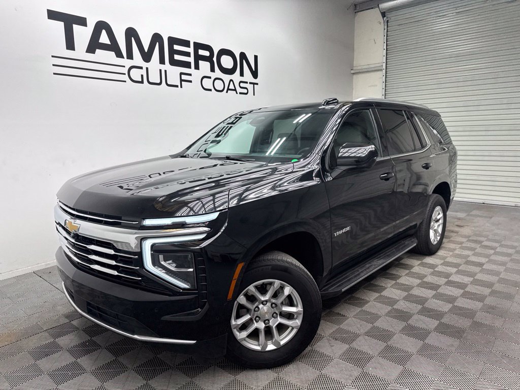 Used 2025 Chevrolet Tahoe LT RWD image 2