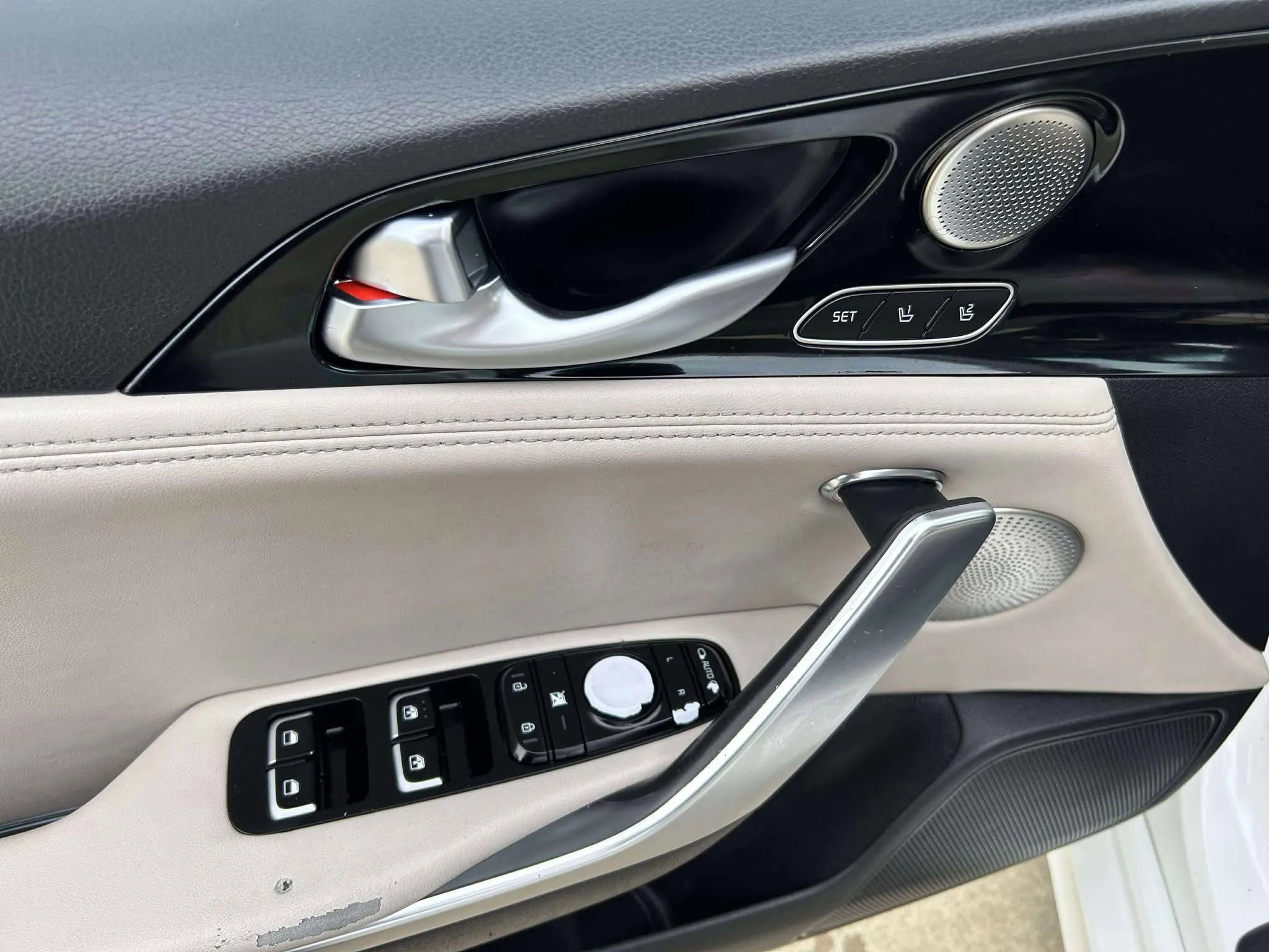 Used 2018 Kia Stinger Premium image 11