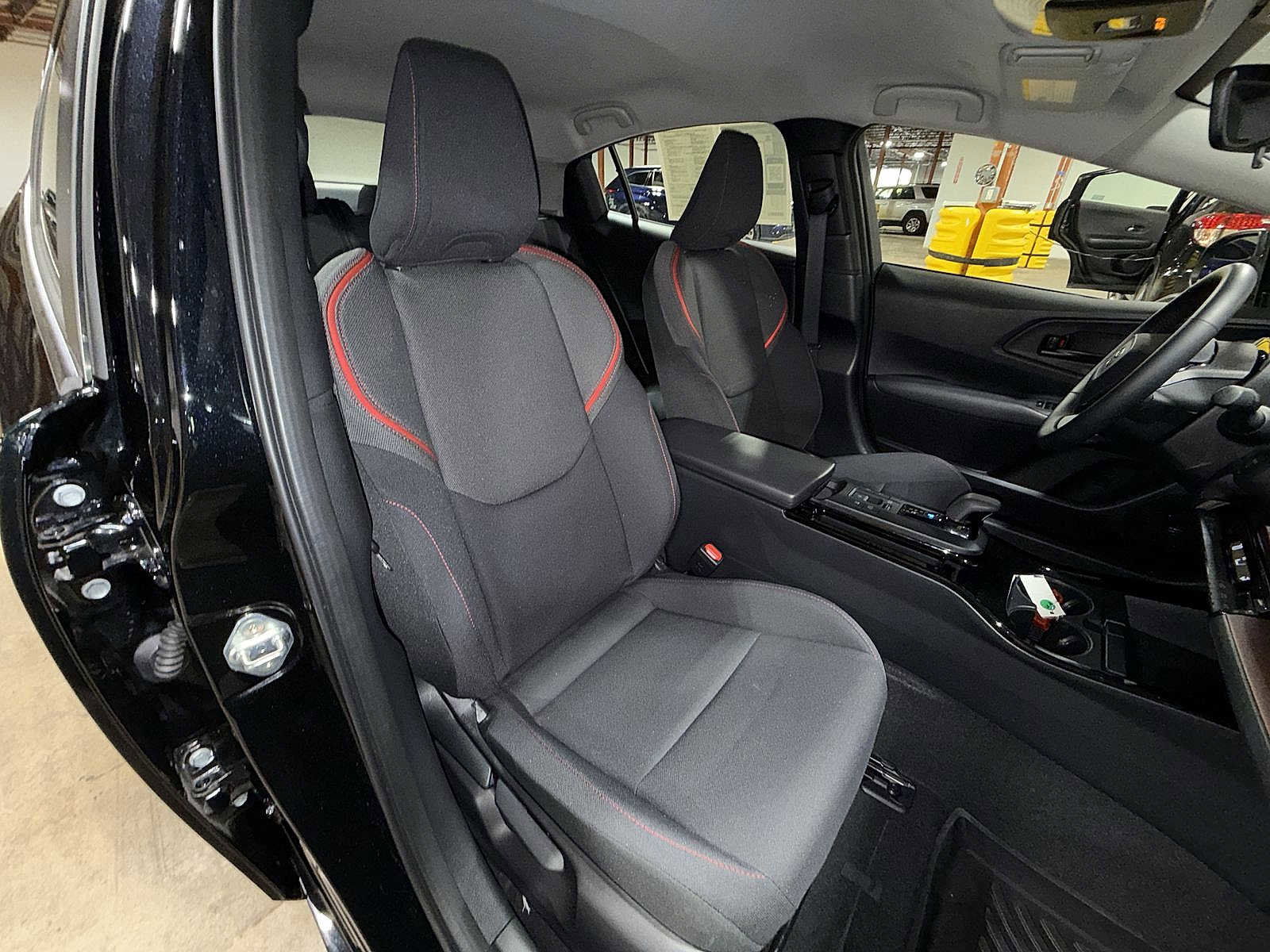 Used 2024 Toyota Prius Prime SE FWD image 16