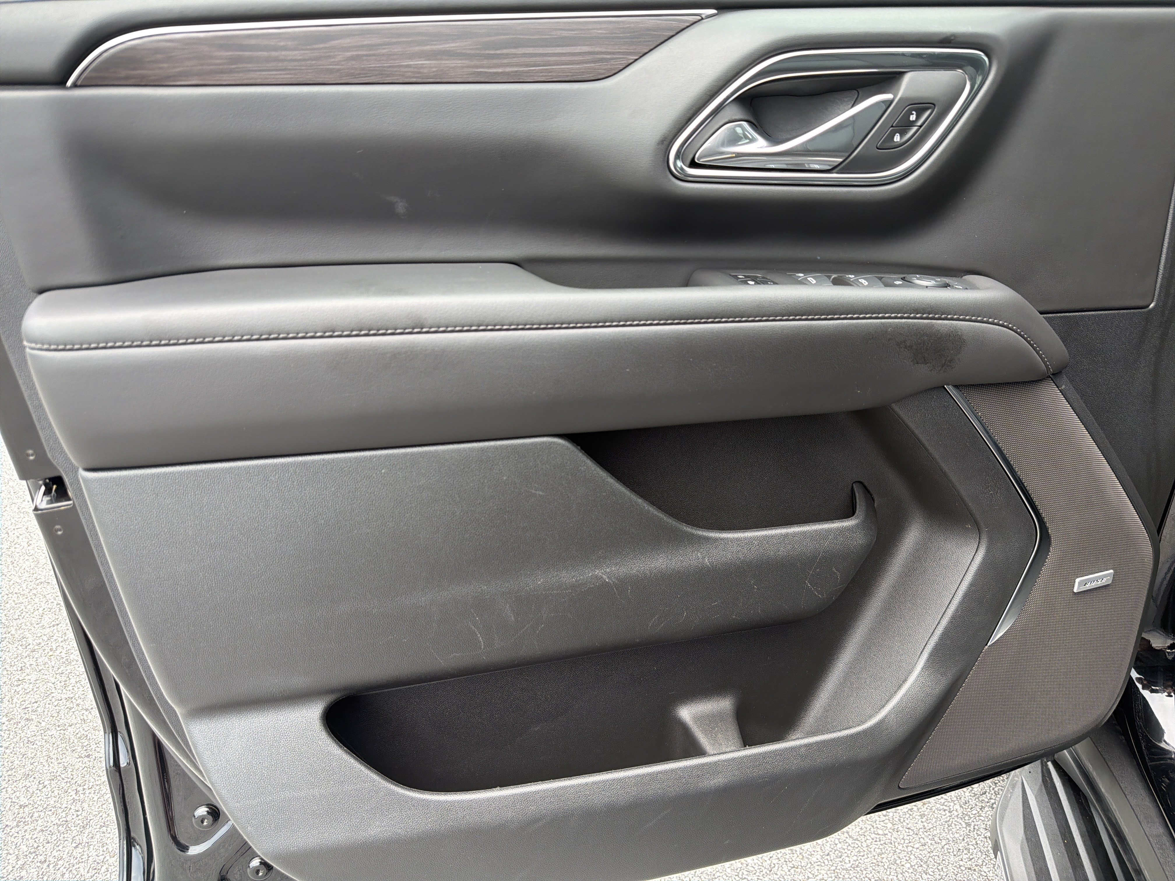 Used 2024 Chevrolet Tahoe LT RWD image 12