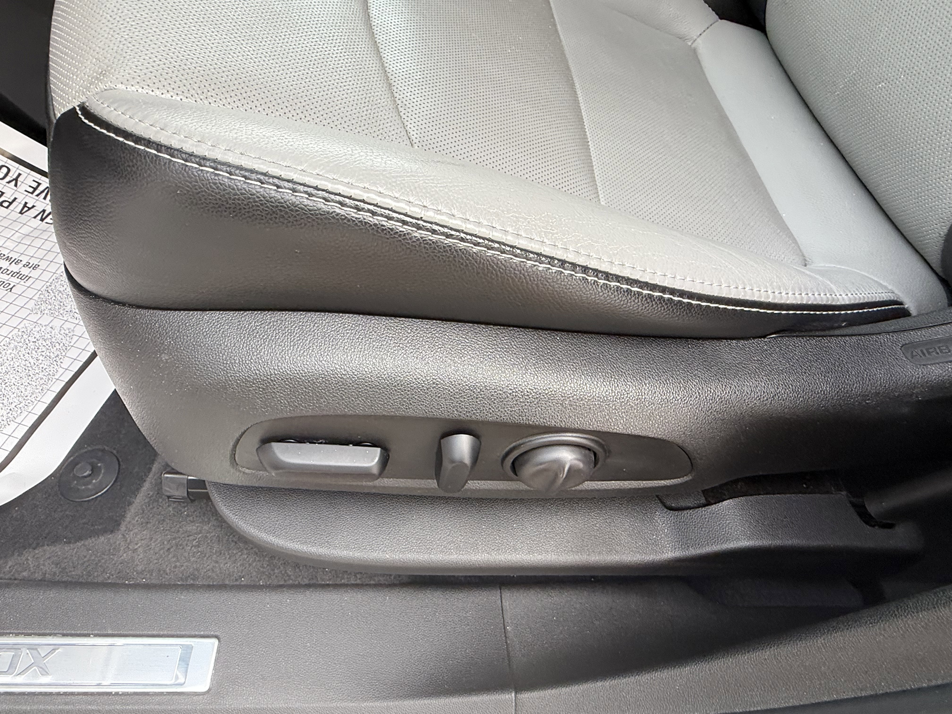 Used 2019 Chevrolet Equinox Premier image 23