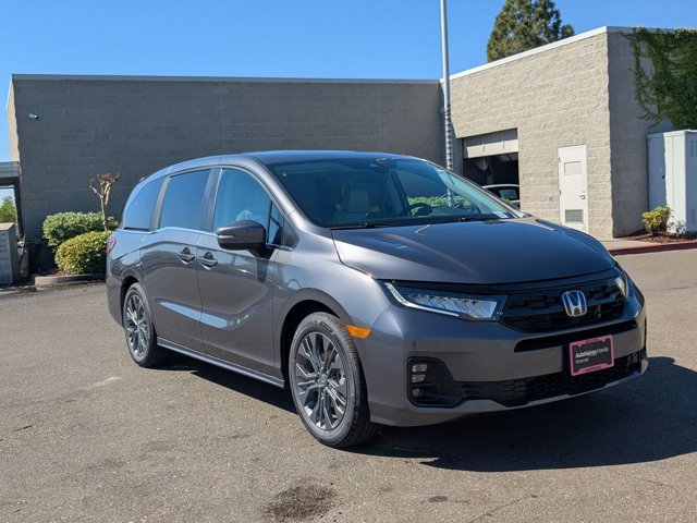 New 2026 Honda Odyssey Touring image 6