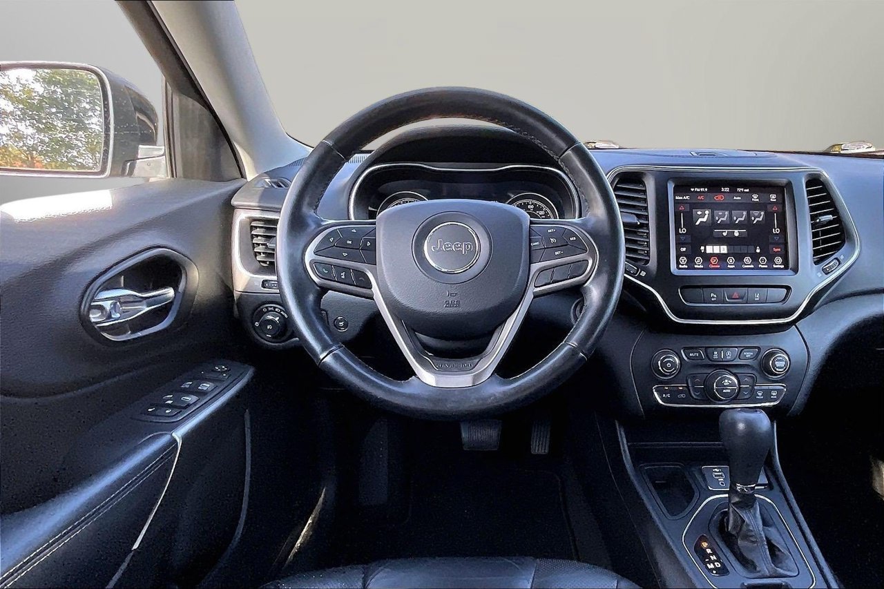 Certified 2021 Jeep Cherokee Latitude Lux w/ Comfort/Convenience Group FWD image 11