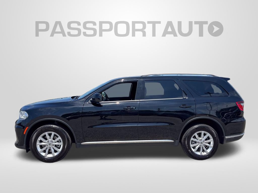 Used 2024 Dodge Durango SXT w/ 3rd Row Seating Group AWD/4WD image 2