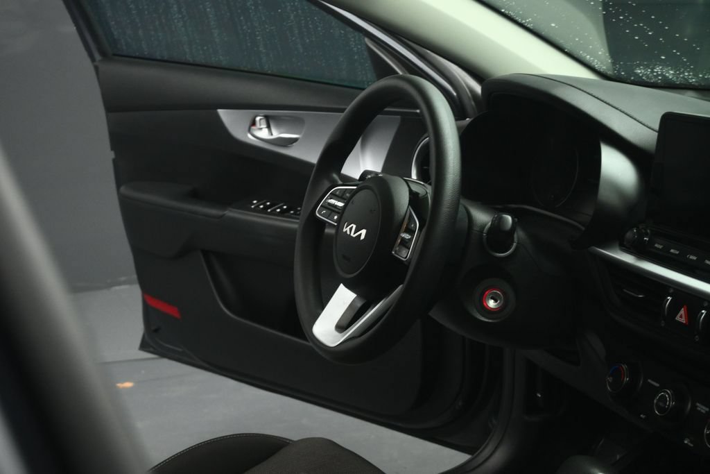 Used 2023 Kia Forte LXS w/ LXS Technology Package FWD image 59