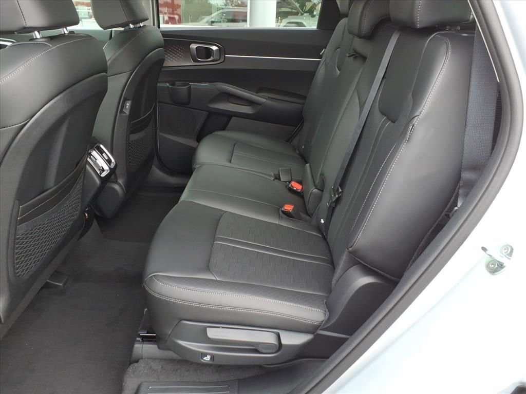 New 2026 Kia Sorento EX AWD/4WD image 11
