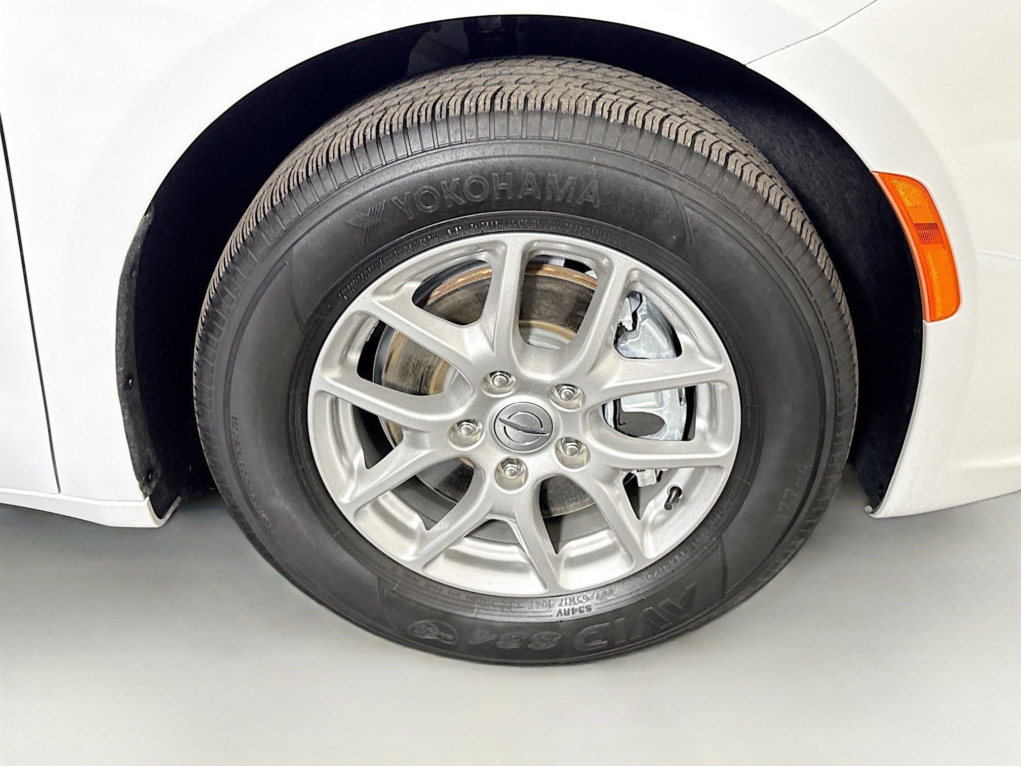 Used 2024 Chrysler Pacifica Touring-L FWD image 30