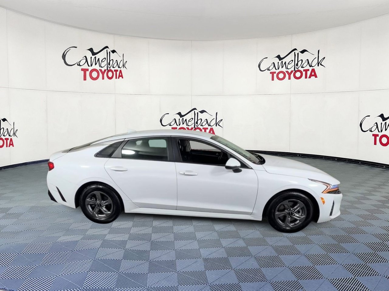 Used 2023 Kia K5 LXS FWD image 4