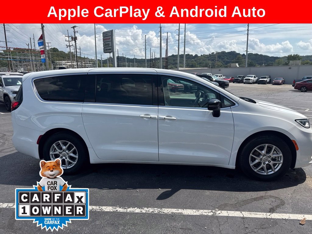 Used 2024 Chrysler Pacifica Touring-L
