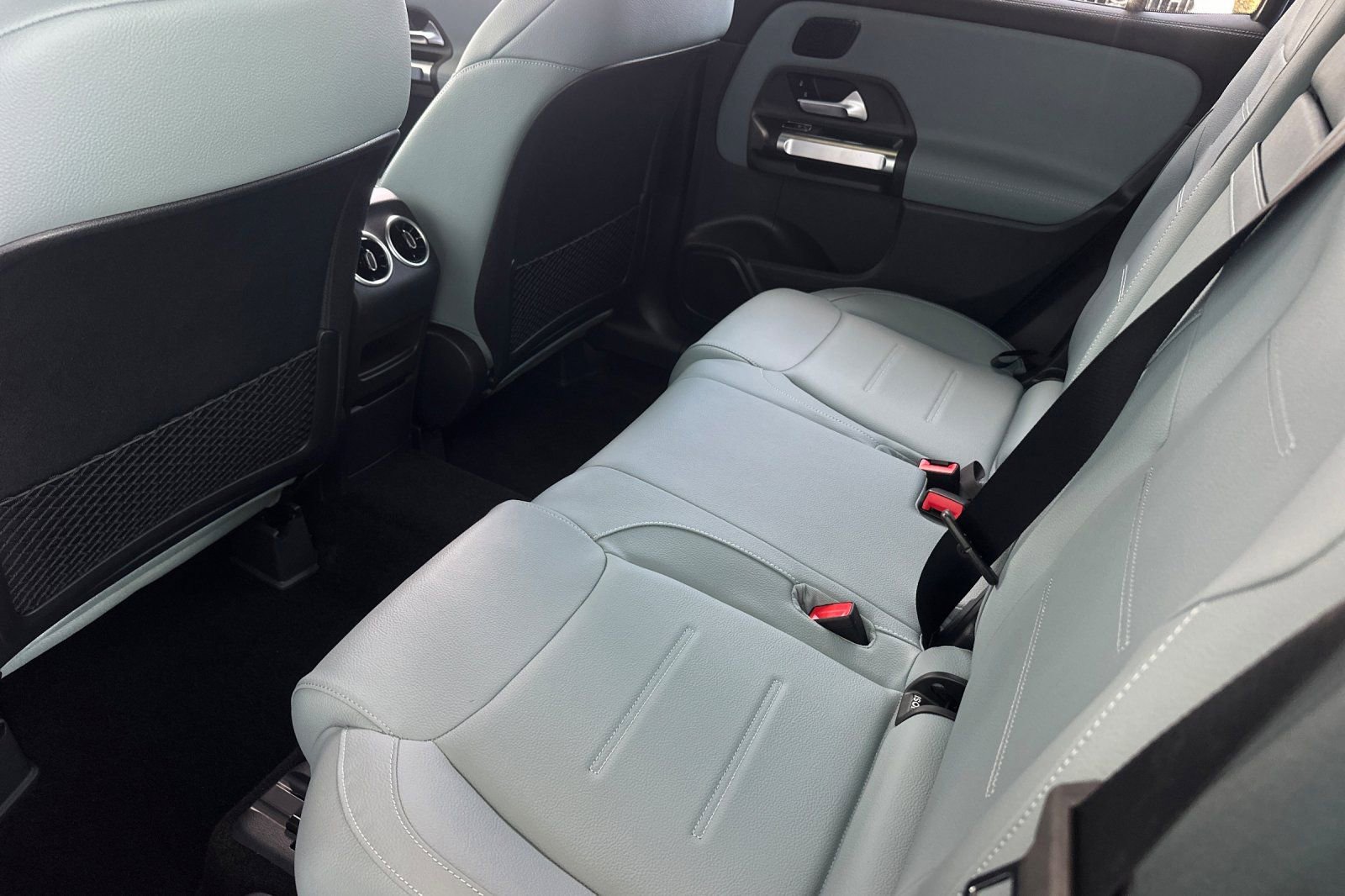 New 2026 Mercedes-Benz GLB 250 image 10