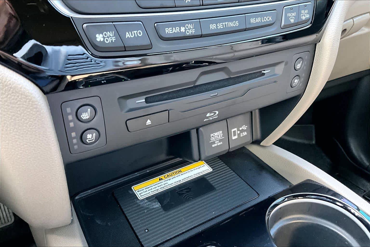 Used 2021 Honda Pilot Elite image 32