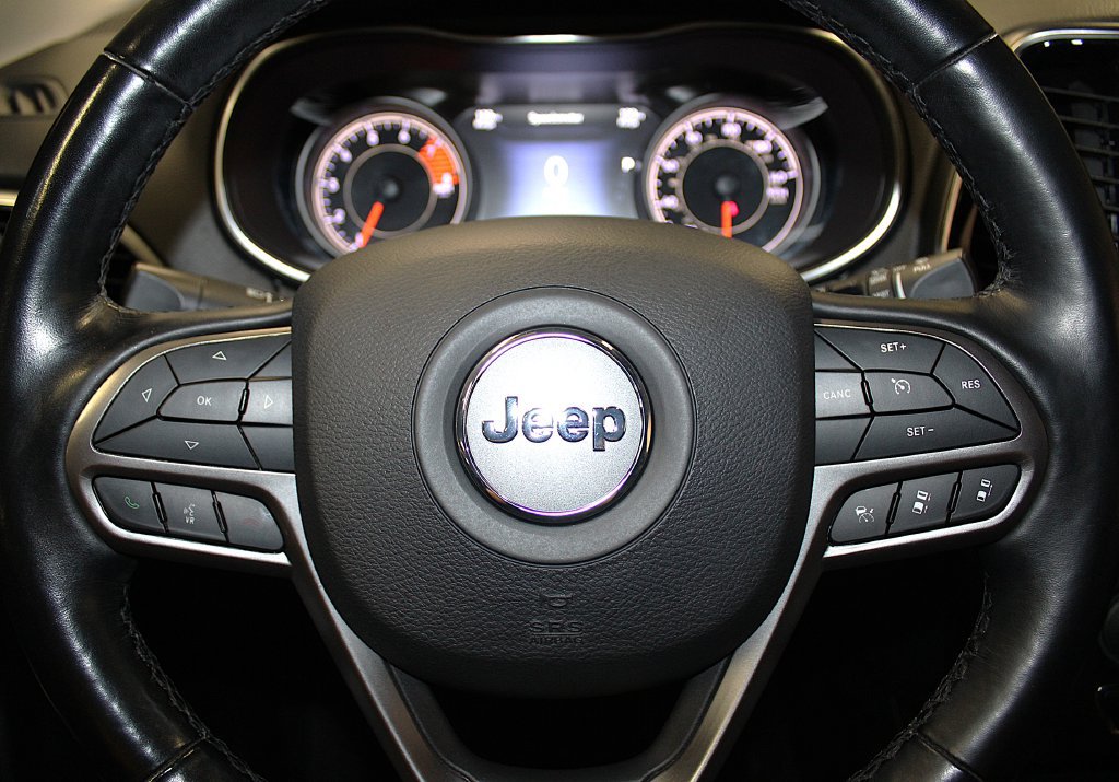 Certified 2021 Jeep Cherokee Limited AWD/4WD image 13