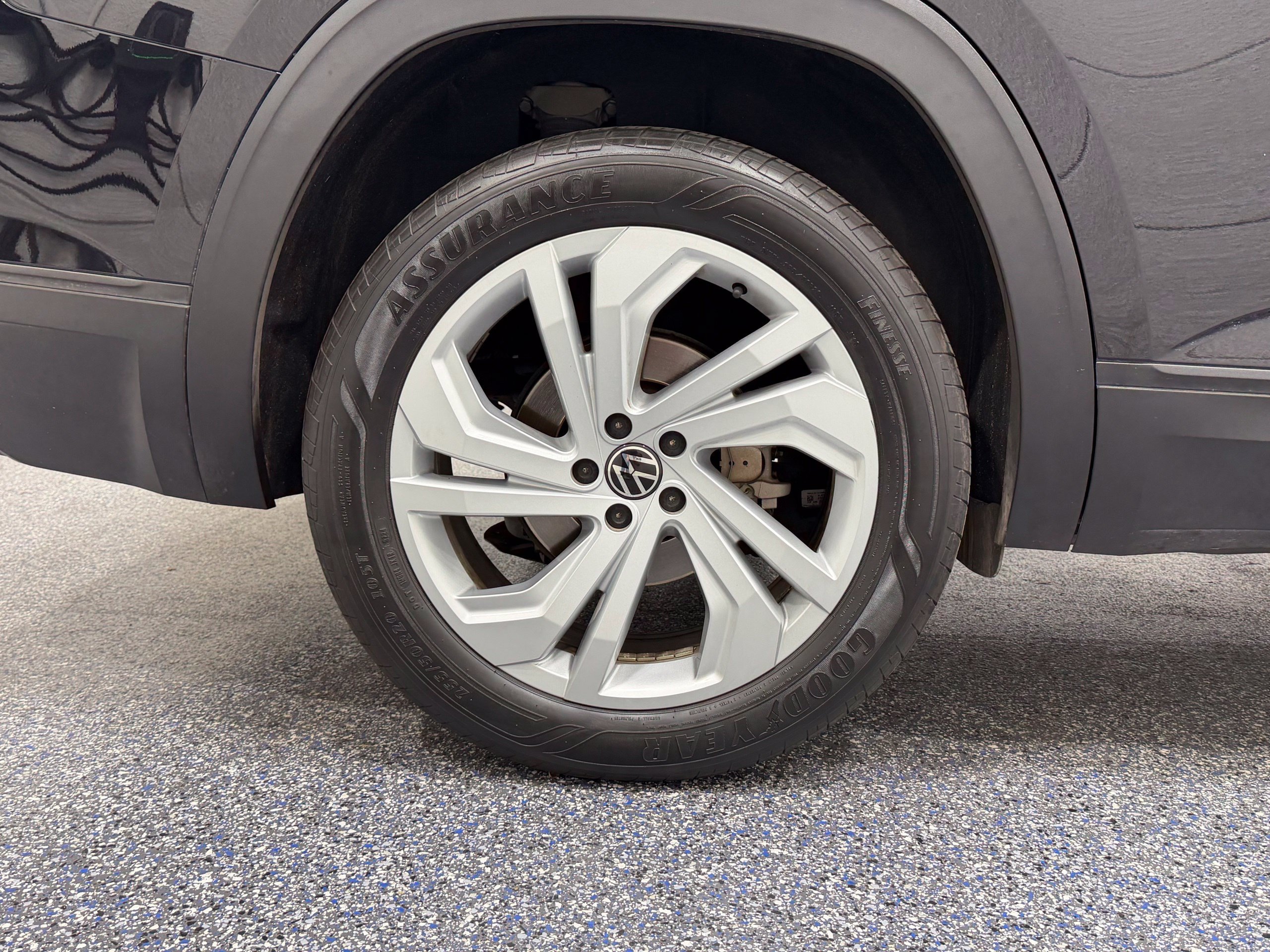 Used 2022 Volkswagen Atlas SE w/ Panoramic Sunroof Package AWD/4WD image 13