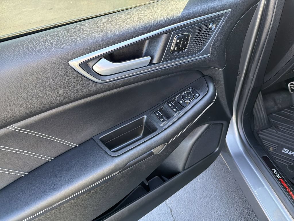 Used 2023 Ford Edge ST AWD/4WD image 19